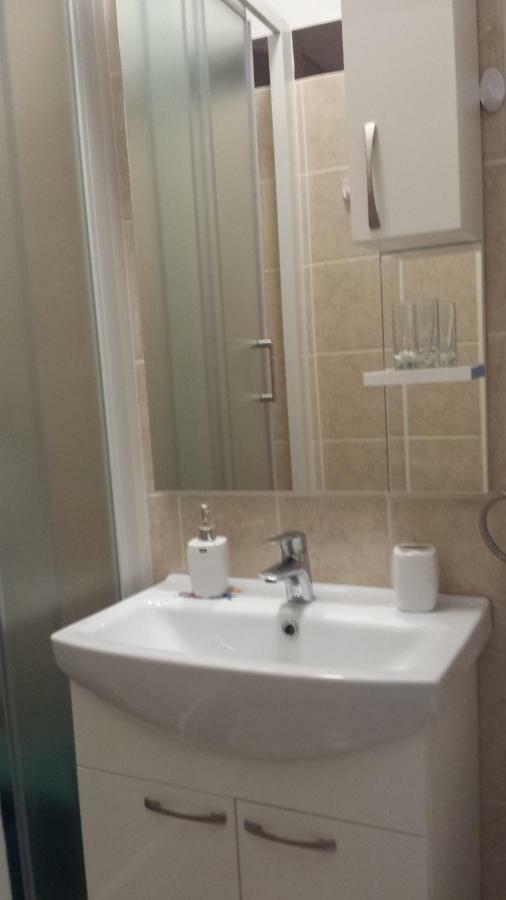 רייקה Fami Superior One Bedroom Apartment מראה חיצוני תמונה