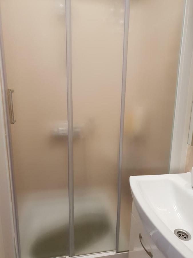 רייקה Fami Superior One Bedroom Apartment מראה חיצוני תמונה